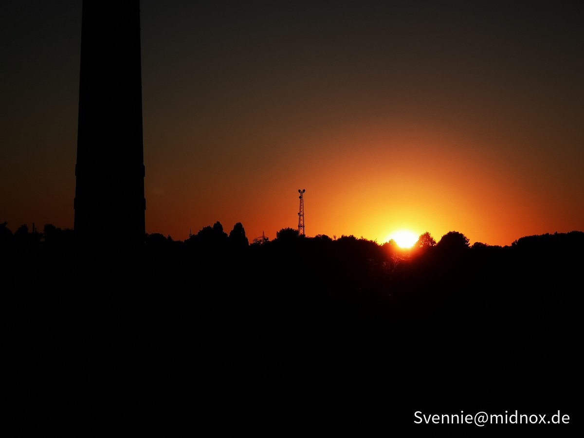 Sonnenuntergang am Conti-Gelände in Hannover